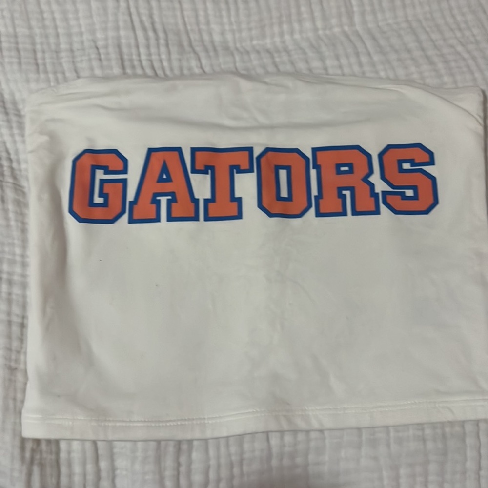 FL gators tube top. Perfect for game day!